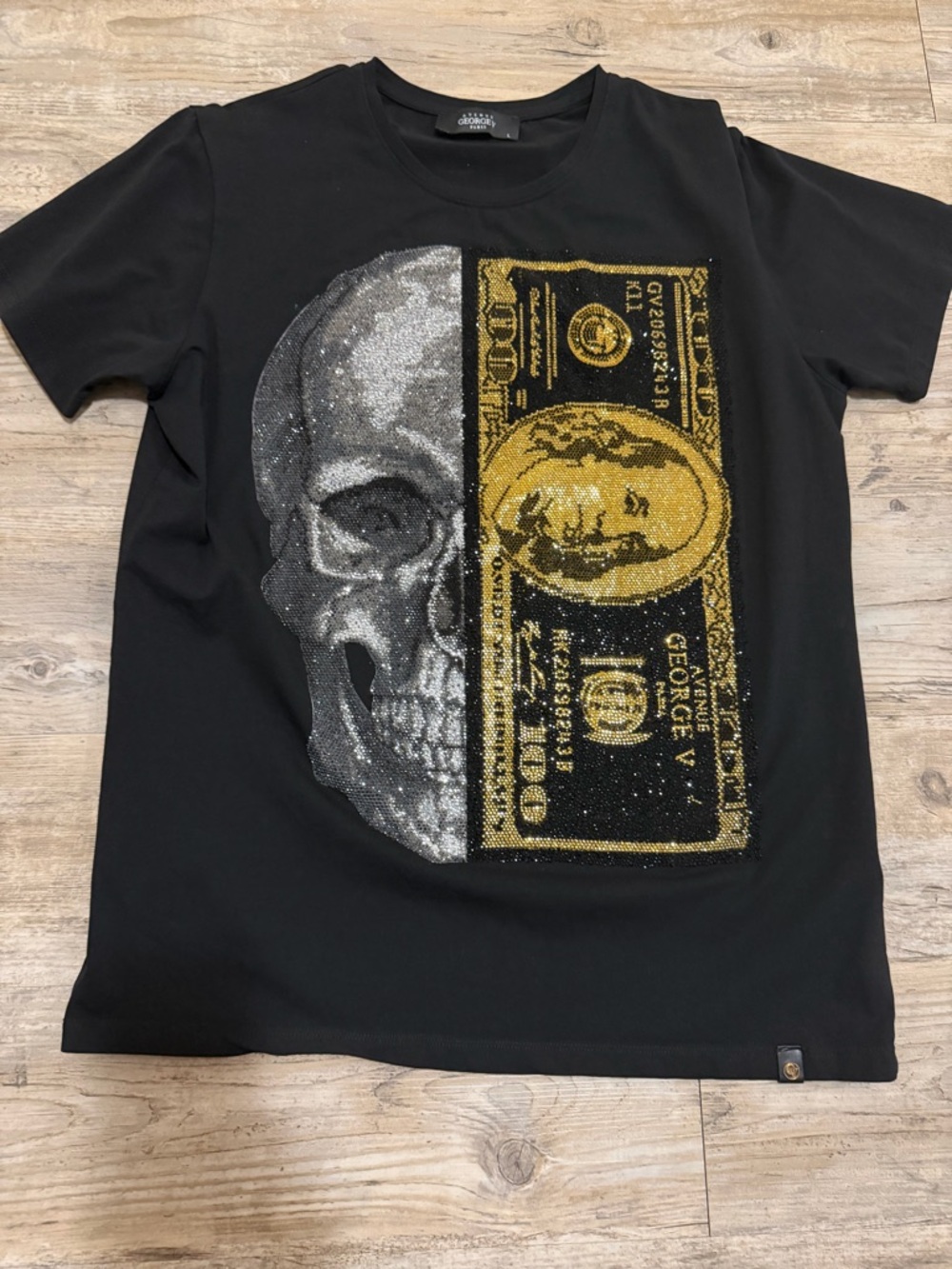 Men's Black Short-Sleeve Shirt with Skull & Gold Bill Graphic